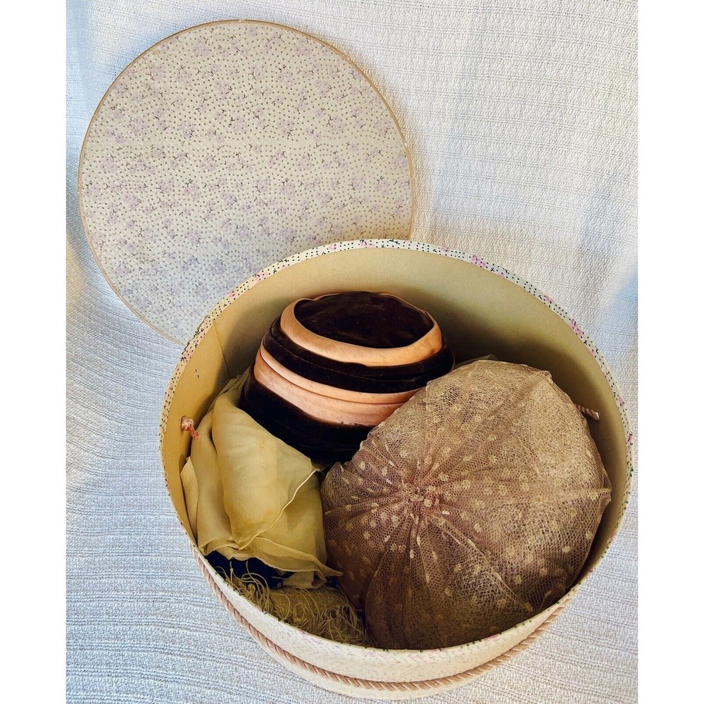 ✨ 2 GORGEOUS VINTAGE CUSTOM-MADE Women’s Hats, Scarves, & Hat Box c. 1930s✨